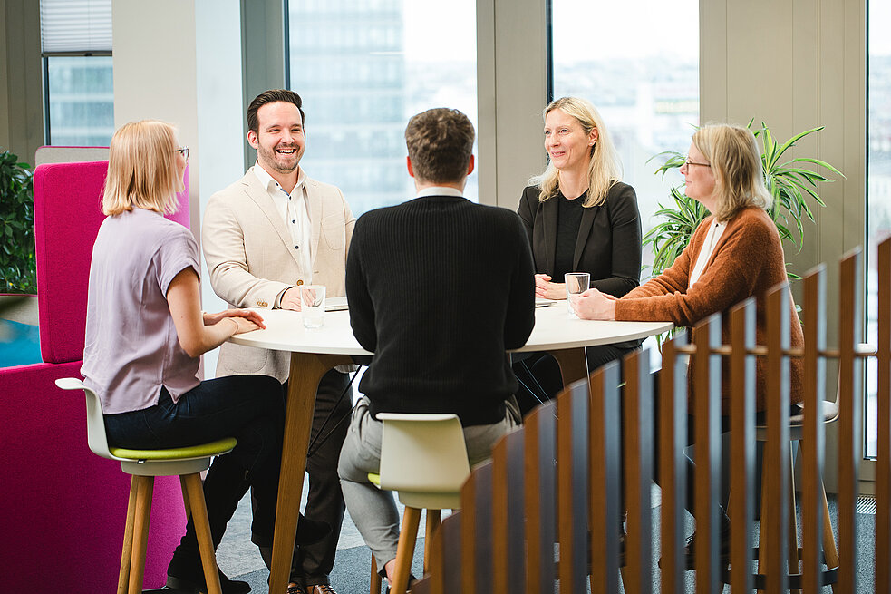 NEVEON employees © Michaela Kraus